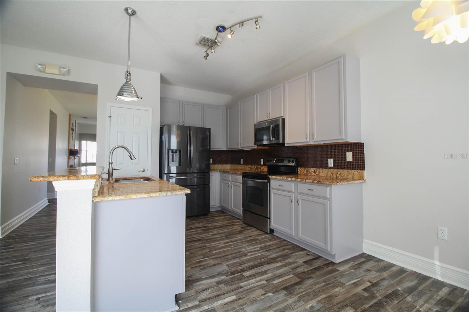 Image 9 of 20 For 2706 Portchester Court