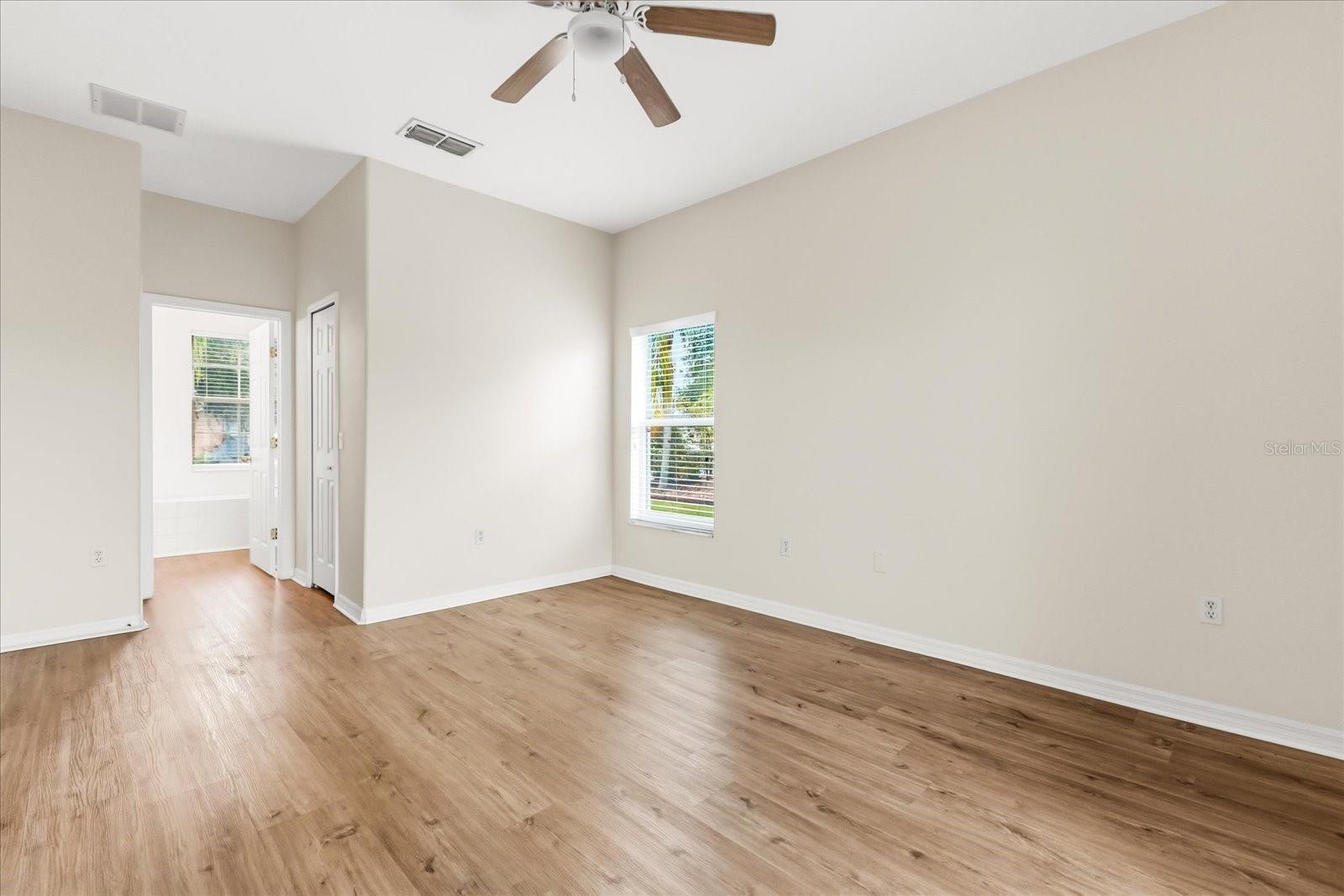 Image 16 of 40 For 3516 Forest Park Drive