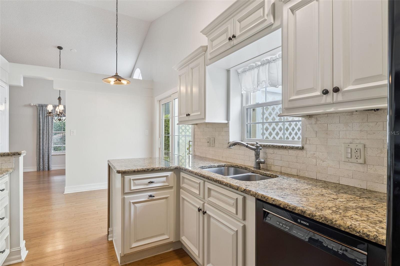 Image 13 of 38 For 709 Barrington Circle