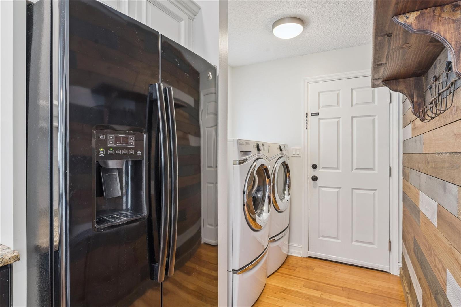 Image 17 of 38 For 709 Barrington Circle