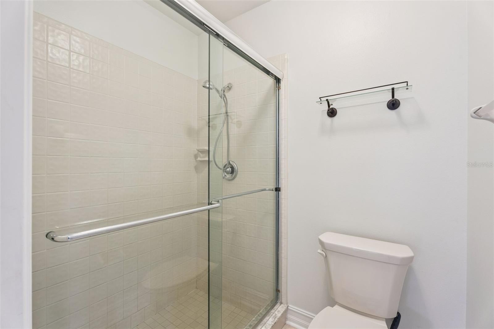 Image 24 of 38 For 709 Barrington Circle