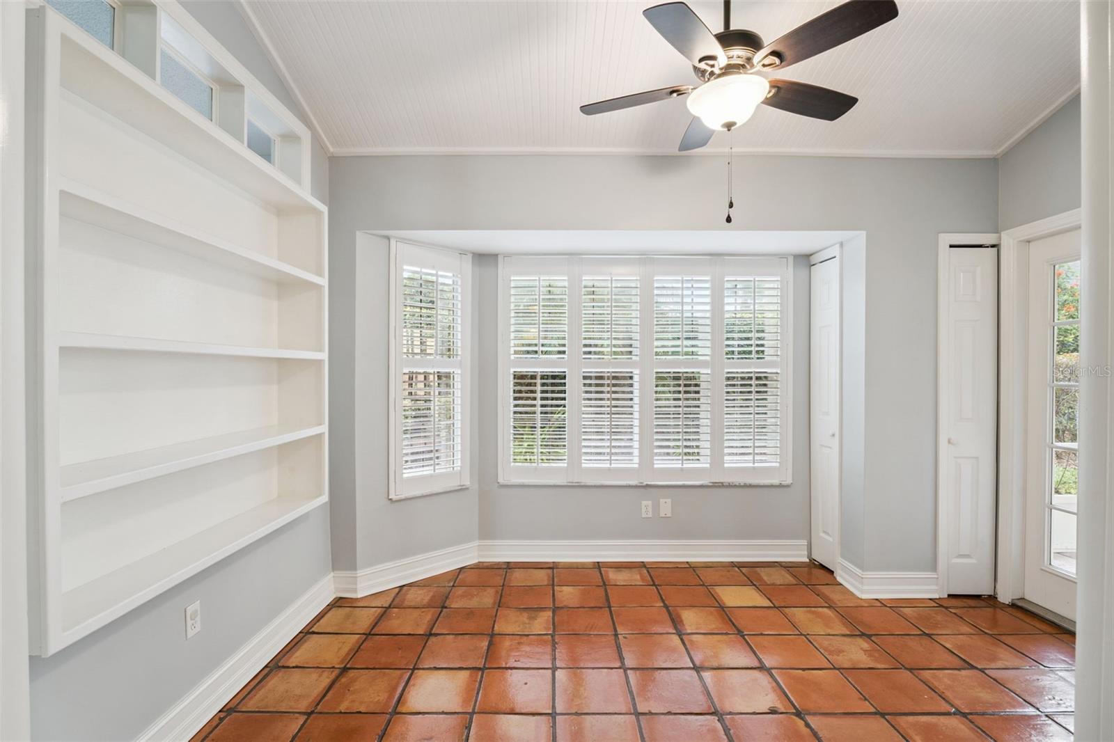 Image 28 of 38 For 709 Barrington Circle