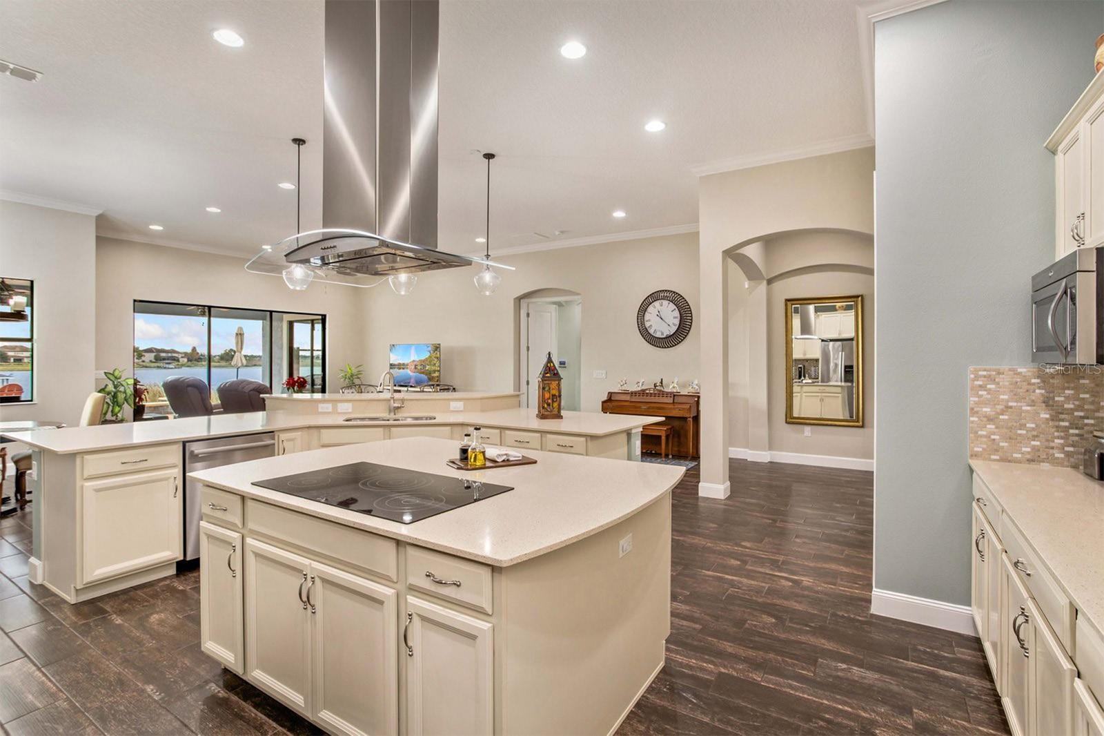 Image 14 of 51 For 15532 Avenue Of The Arbors