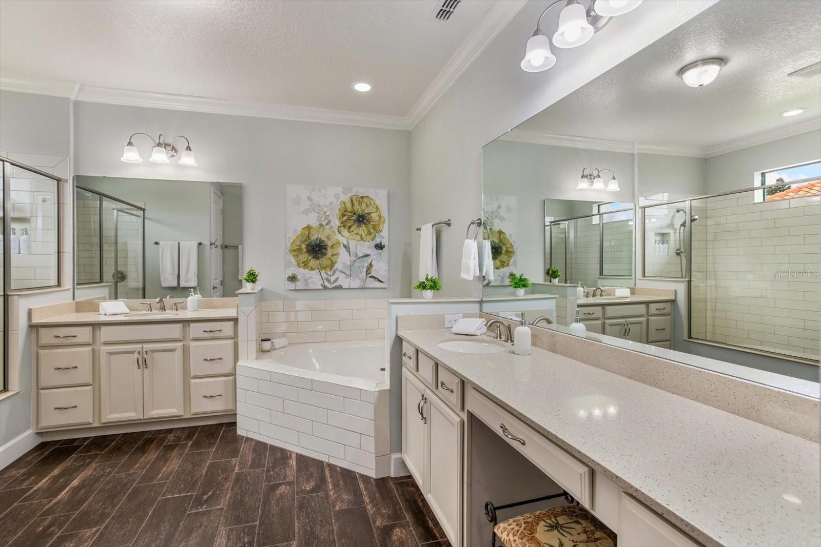 Image 23 of 51 For 15532 Avenue Of The Arbors