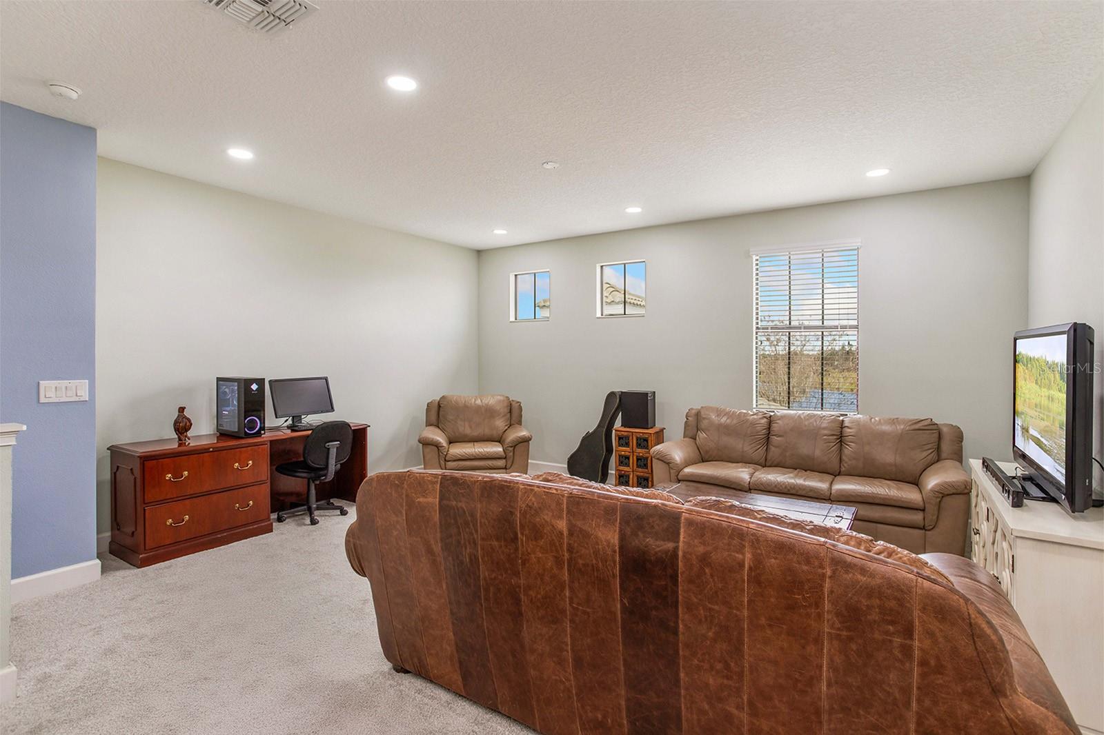 Image 31 of 51 For 15532 Avenue Of The Arbors