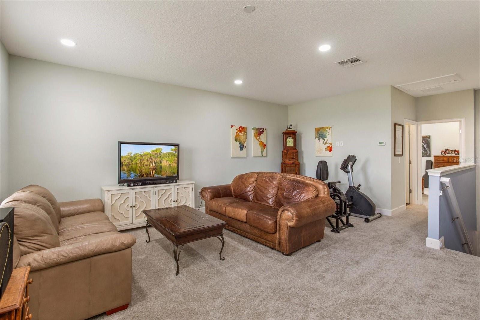 Image 32 of 51 For 15532 Avenue Of The Arbors