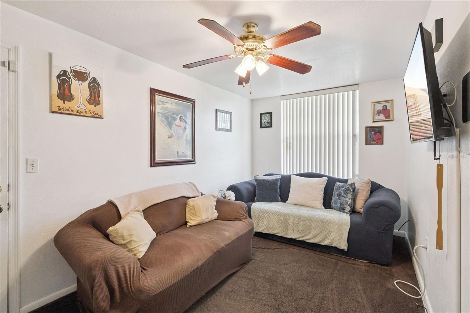 Image 20 of 32 For 4926 Deauville Drive