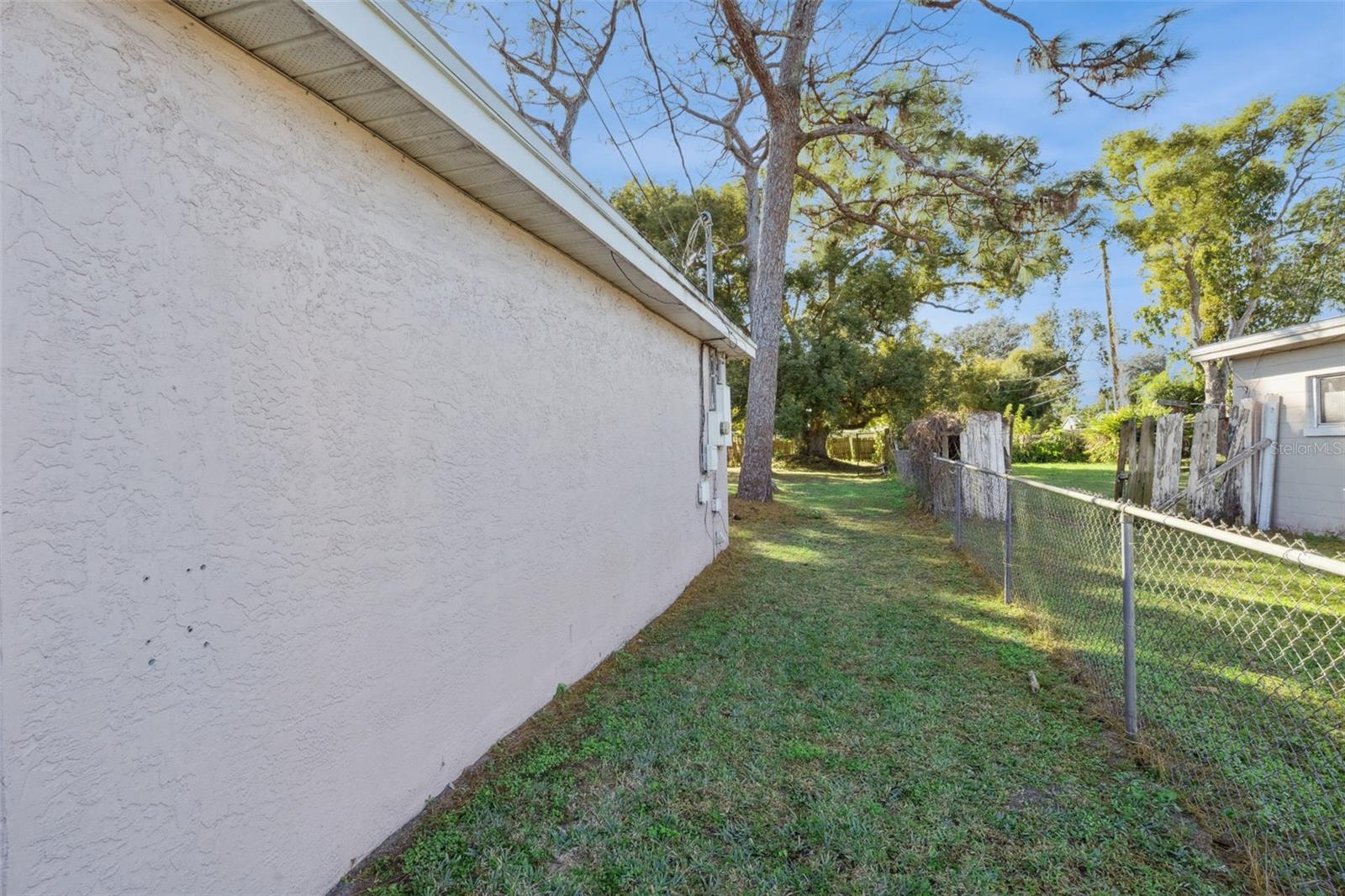 Image 22 of 32 For 4926 Deauville Drive