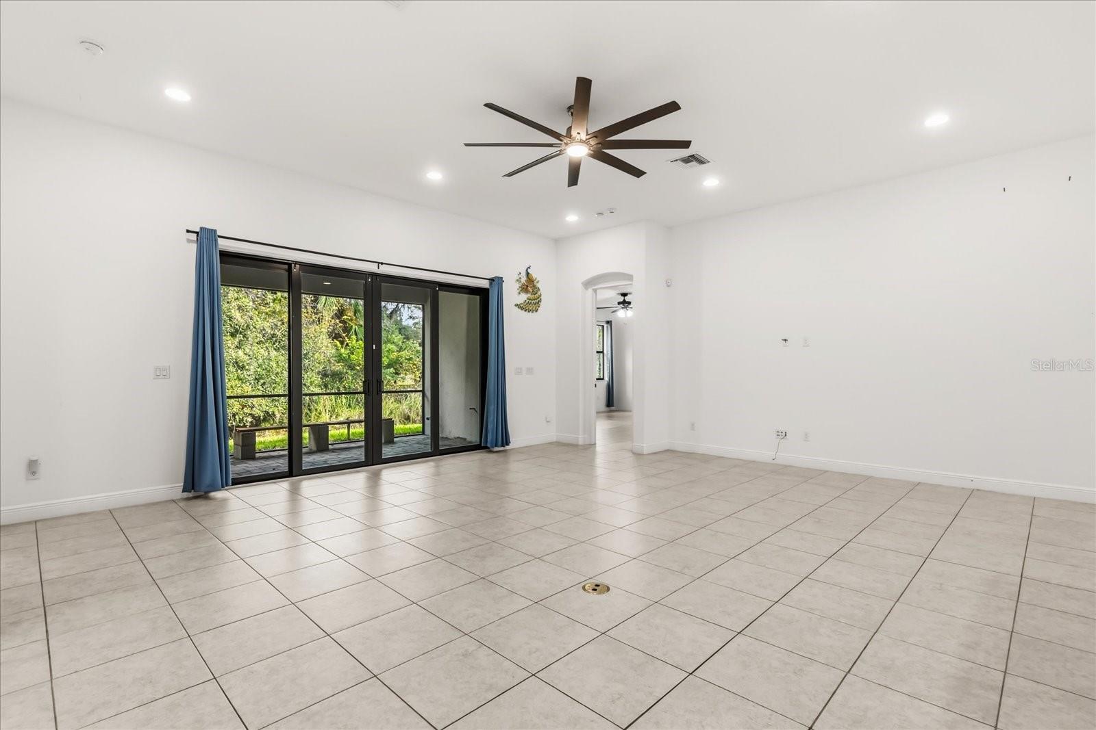 Image 13 of 44 For 3918 Gaviota Drive