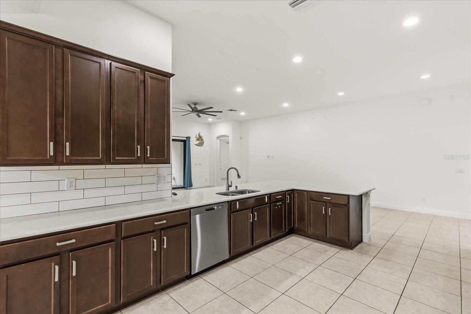 Image 4 of 44 For 3918 Gaviota Drive