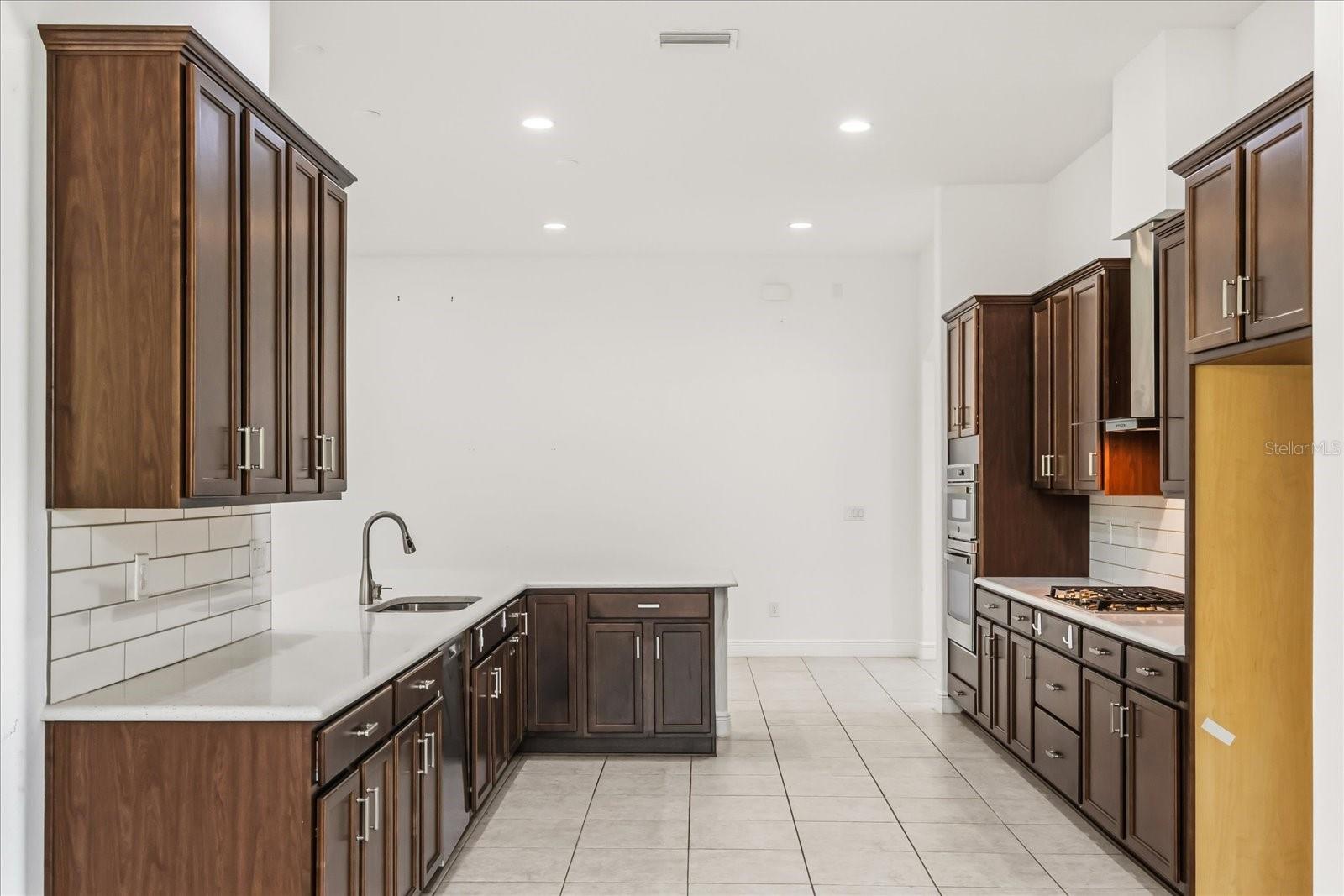 Image 6 of 44 For 3918 Gaviota Drive