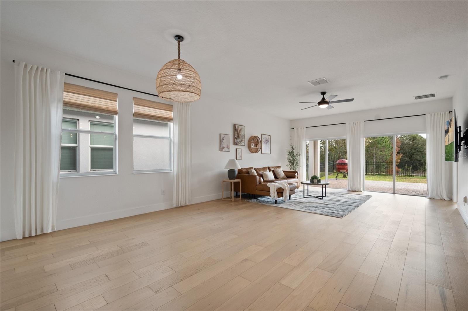 Image 21 of 74 For 10264 Lovegrass Lane