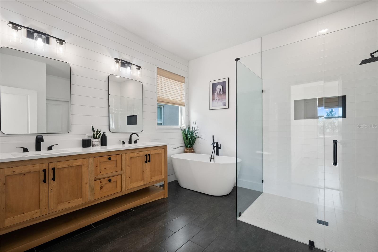 Image 39 of 74 For 10264 Lovegrass Lane