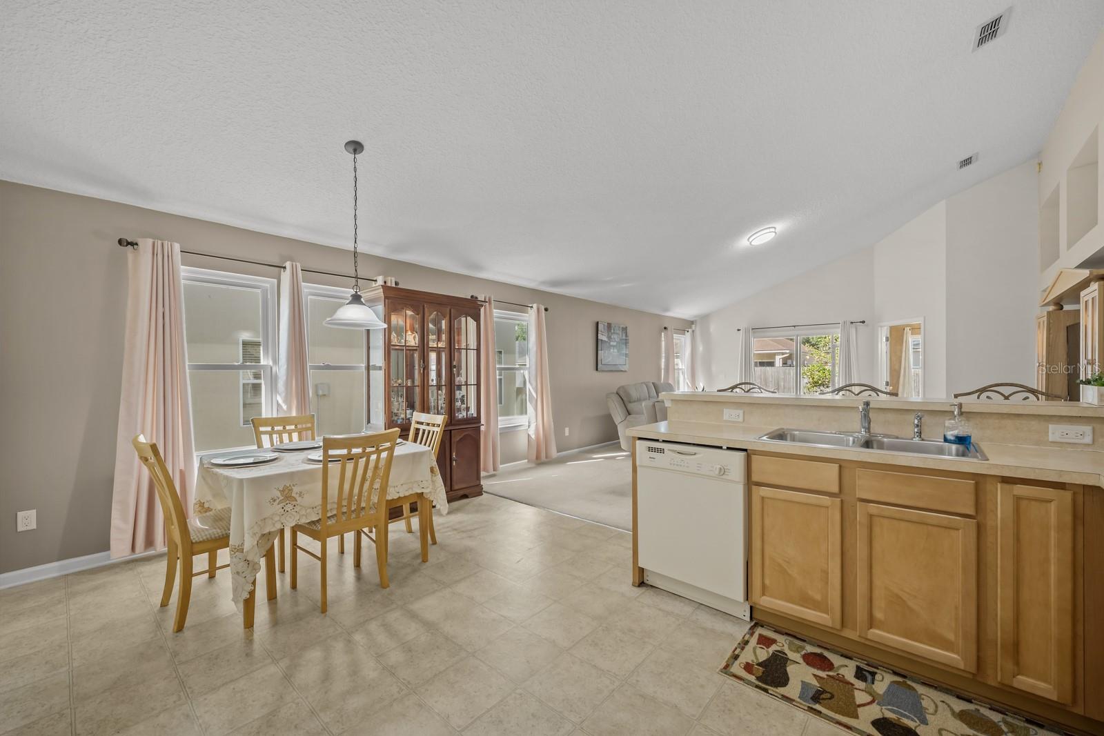 Image 18 of 81 For 1444 Bitterberry Drive