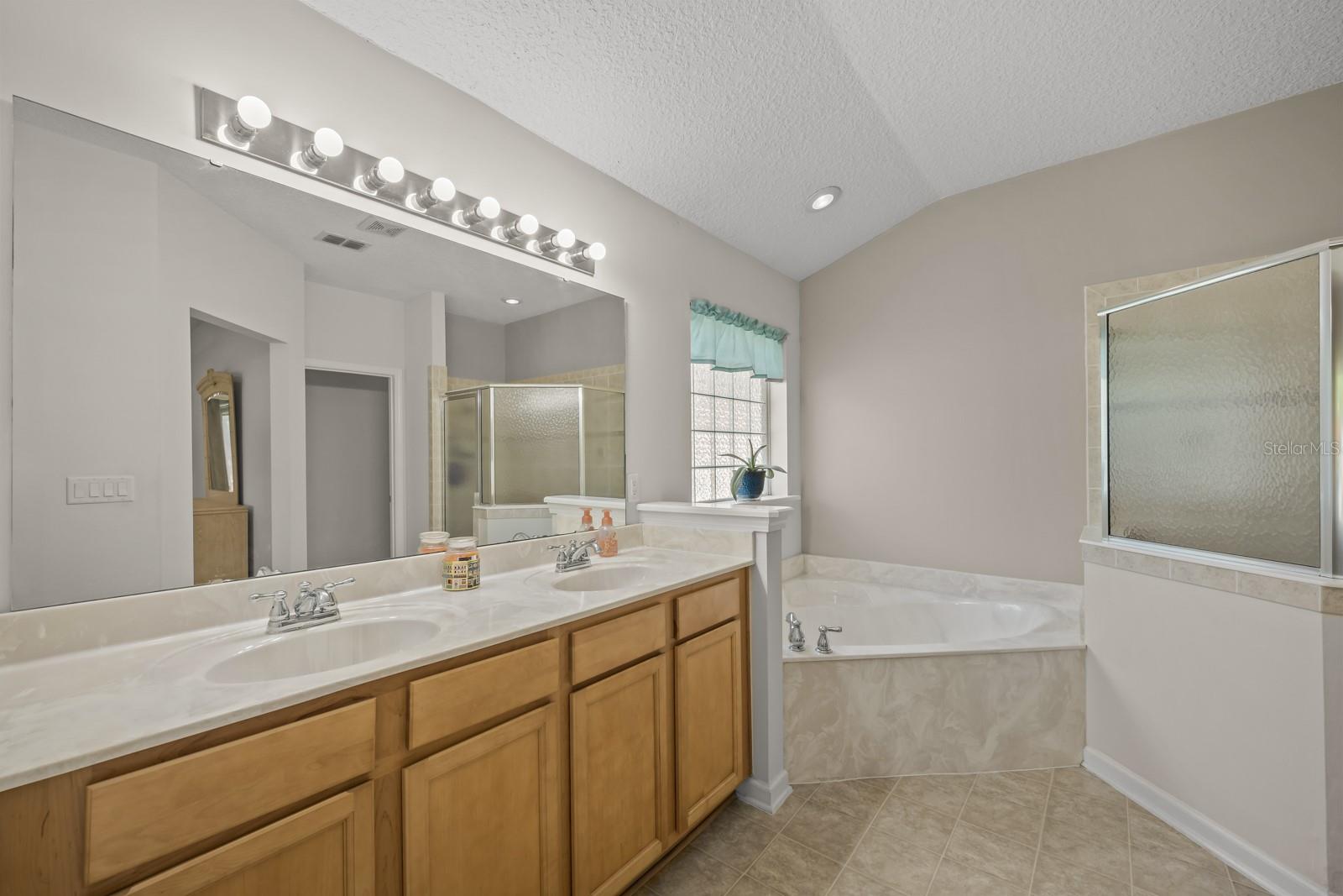 Image 27 of 81 For 1444 Bitterberry Drive