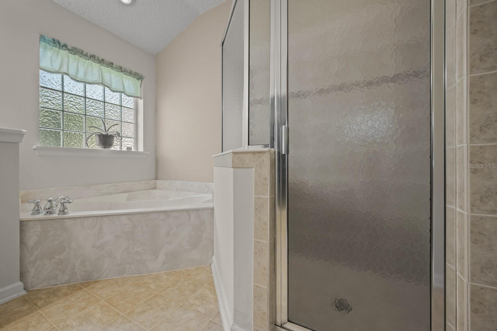 Image 28 of 81 For 1444 Bitterberry Drive