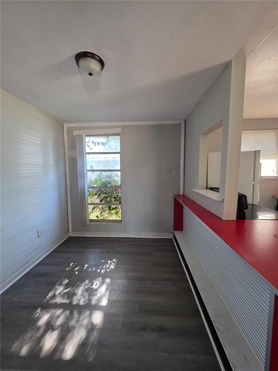 Image 5 of 10 For 1423 Bryant Street