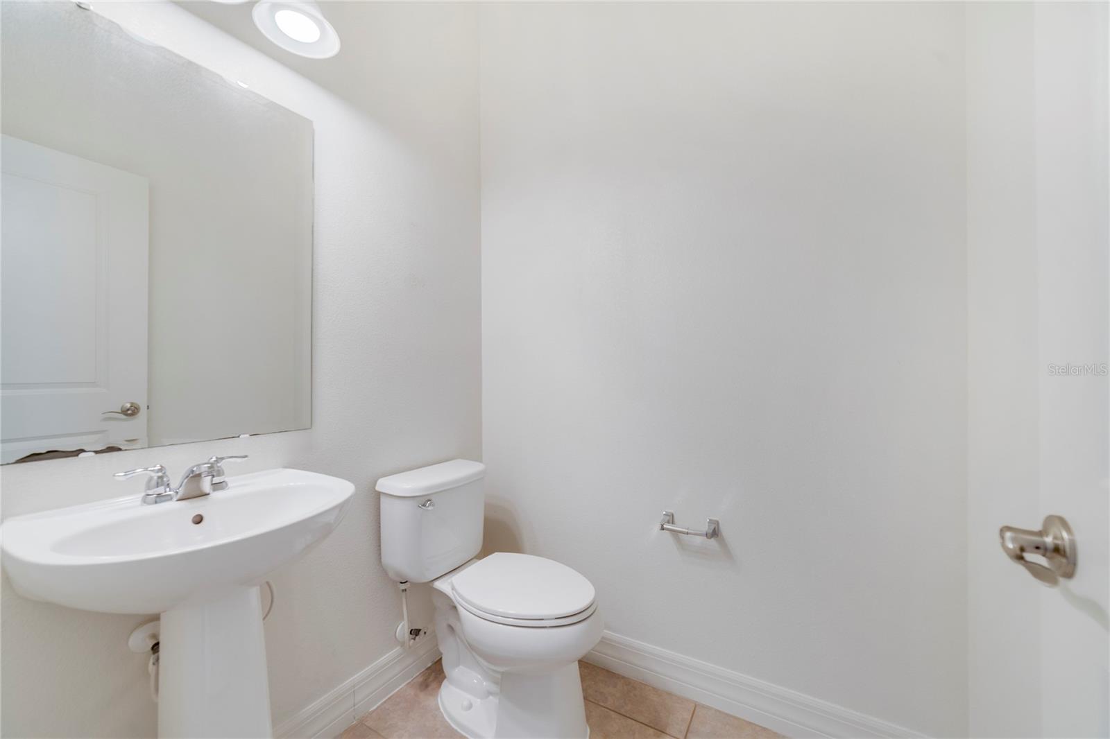 Image 10 of 12 For 11701 Verrazano Drive