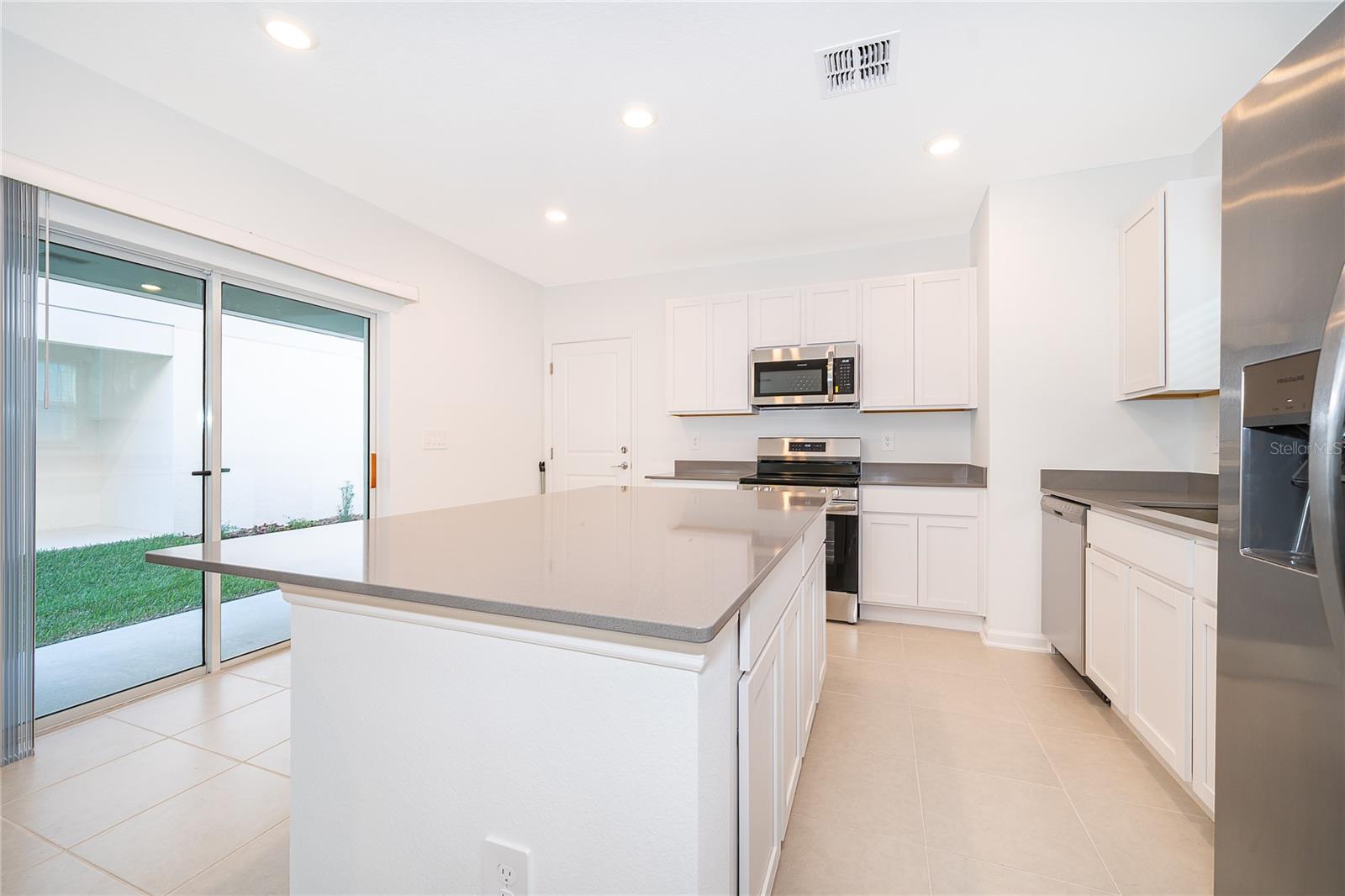 Image 8 of 23 For 7428 Ivy Tendril Avenue