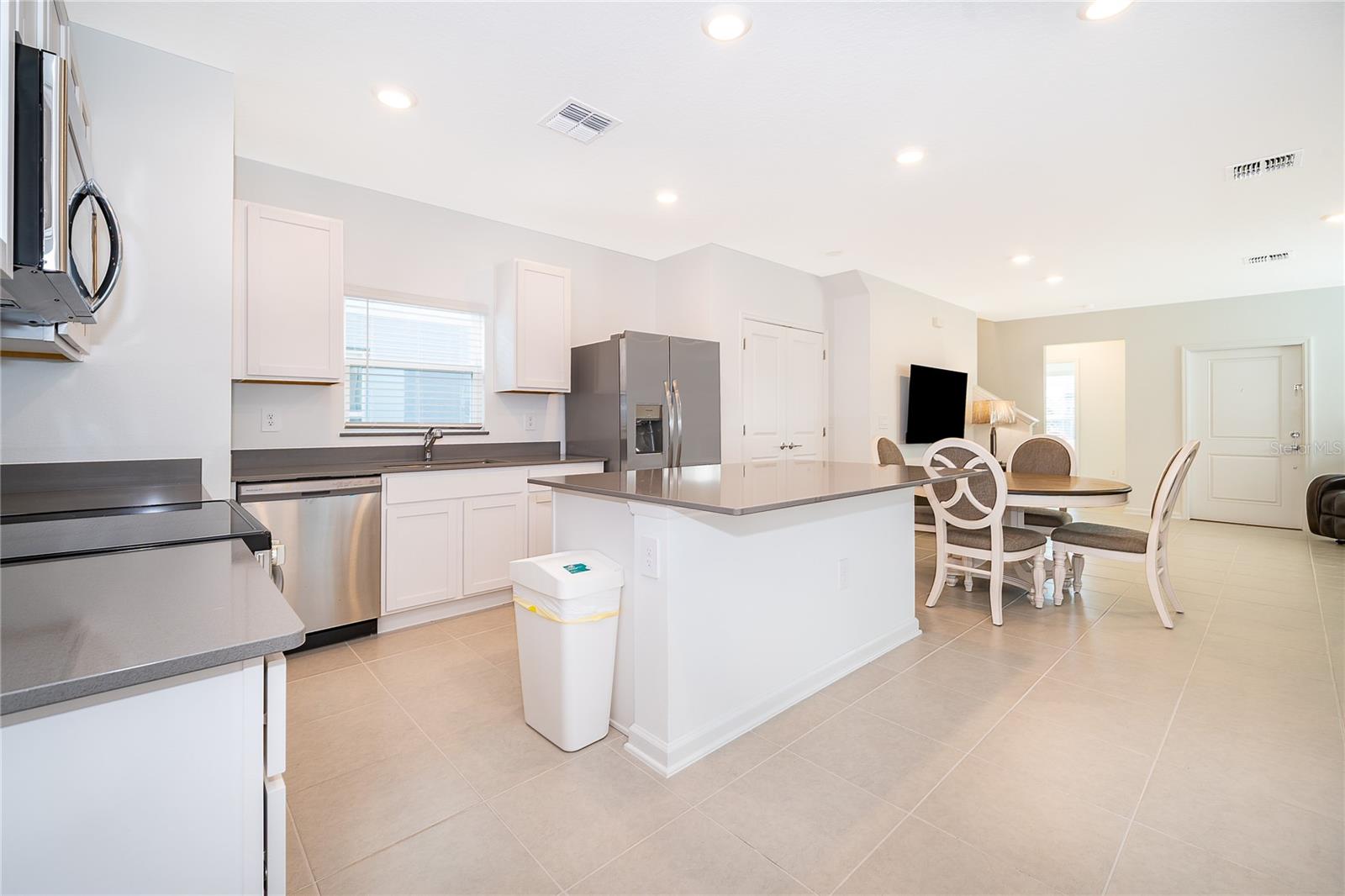 Image 9 of 23 For 7428 Ivy Tendril Avenue