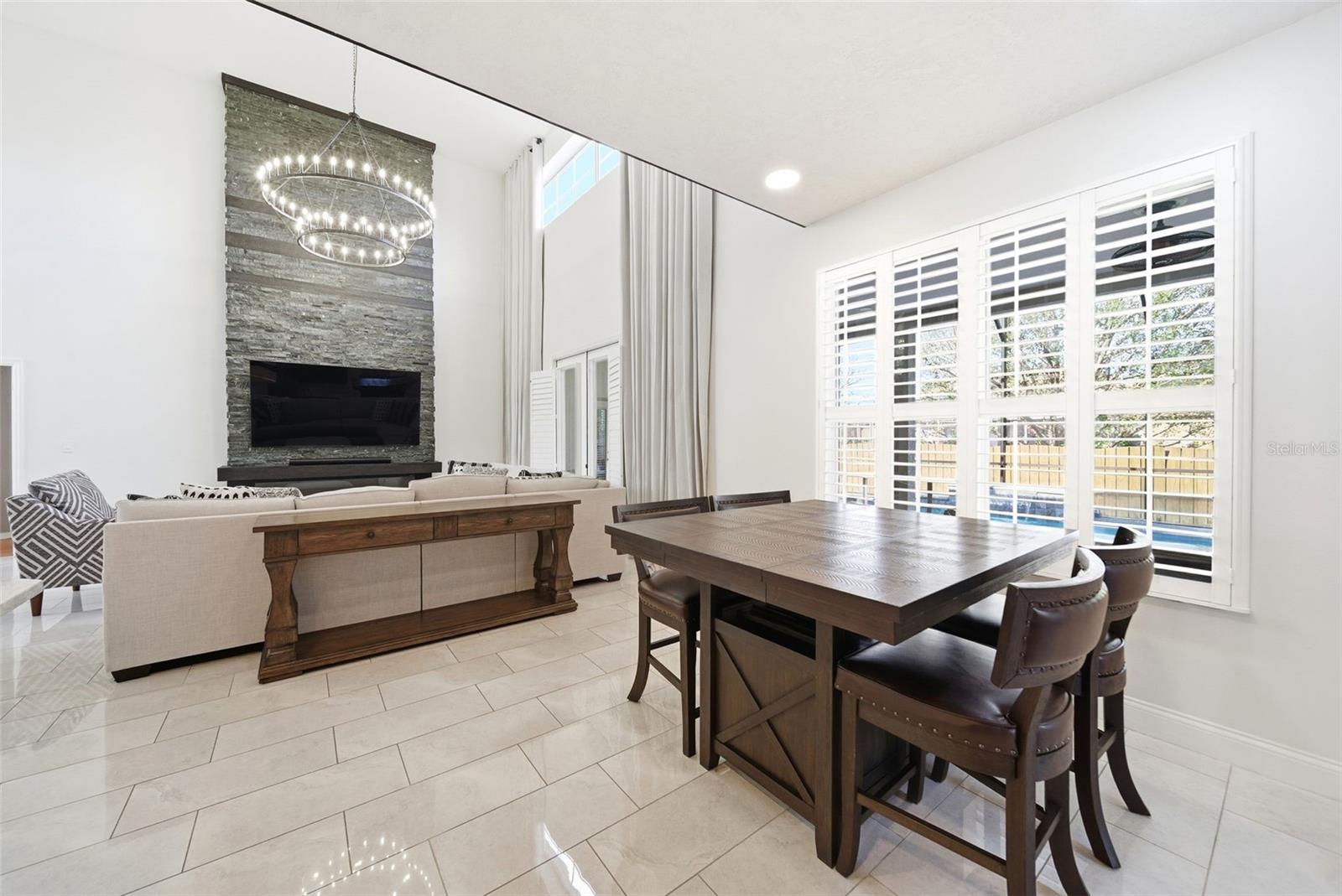 Image 11 of 59 For 990 Burlwood Court