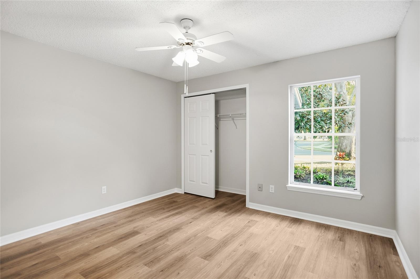 Image 14 of 30 For 6025 Spring Creek Court