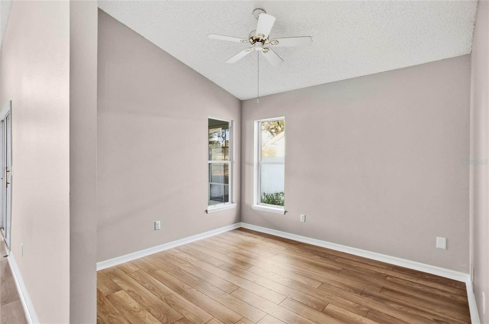 Image 8 of 30 For 6025 Spring Creek Court