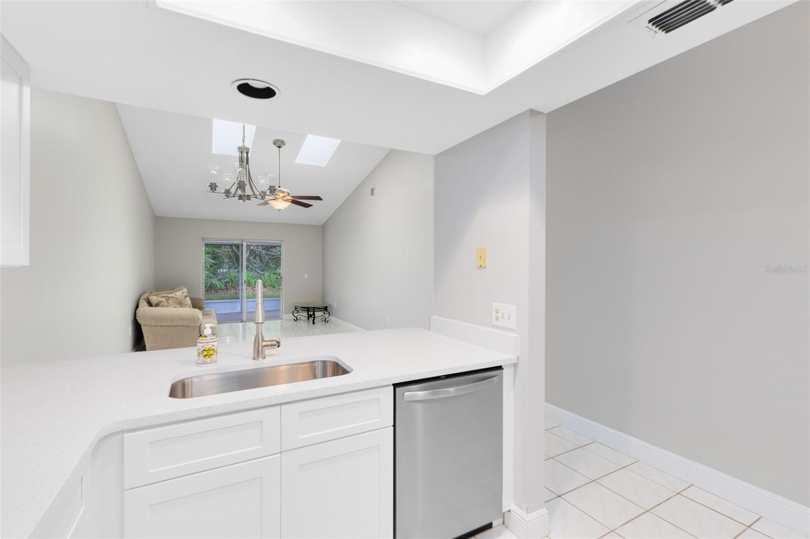 Image 6 of 23 For 3120 Winchester Drive