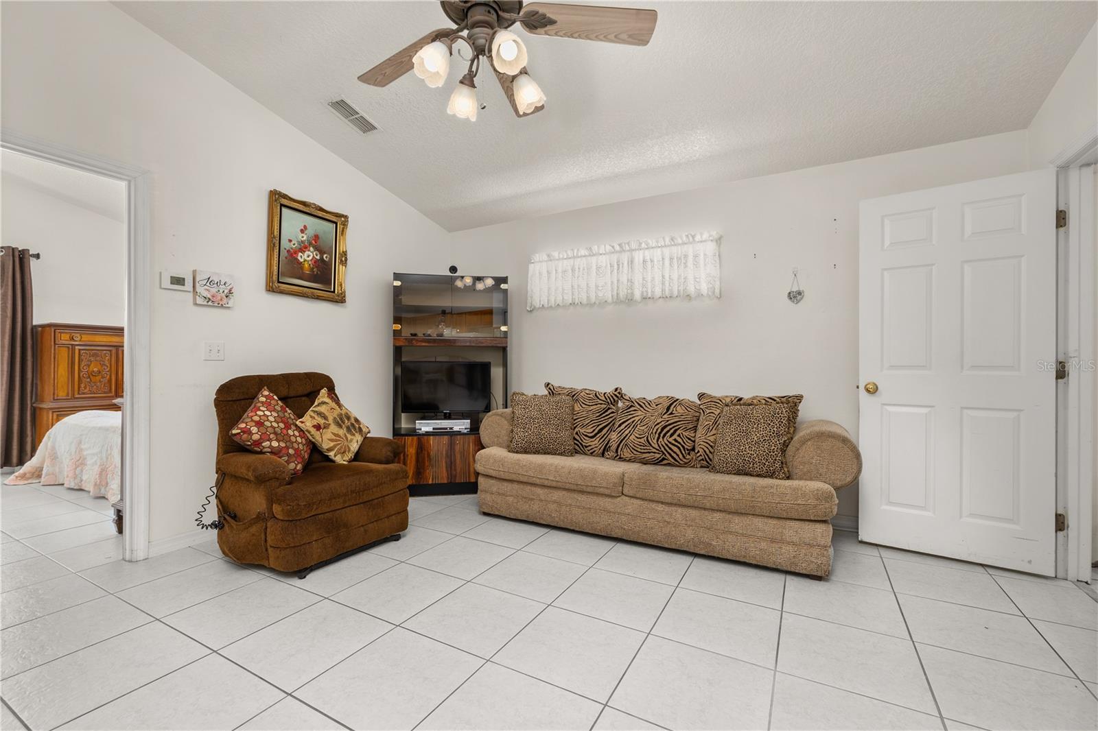 Image 18 of 30 For 6907 Log Jam Court