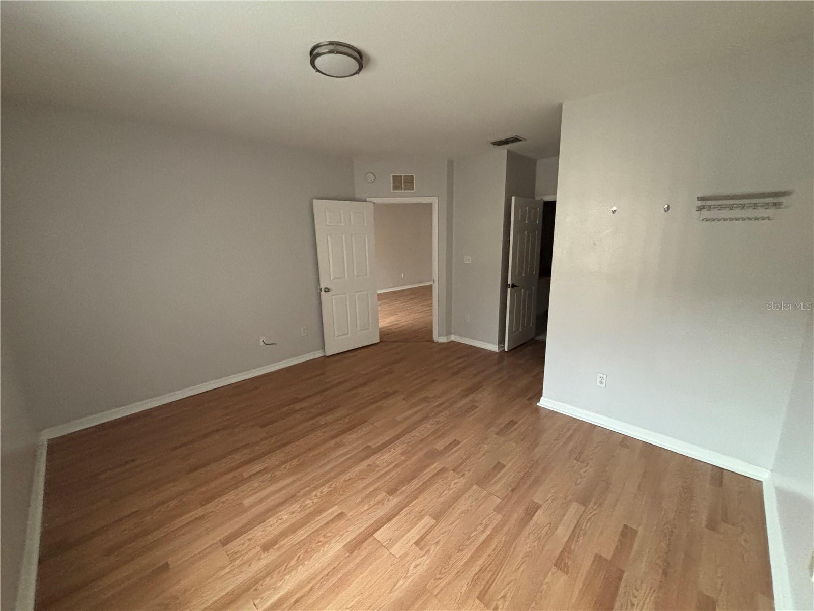 Image 14 of 21 For 533 Villa Del Sol Circle 202