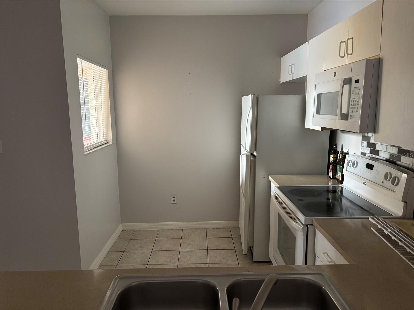 Image 4 of 21 For 533 Villa Del Sol Circle 202