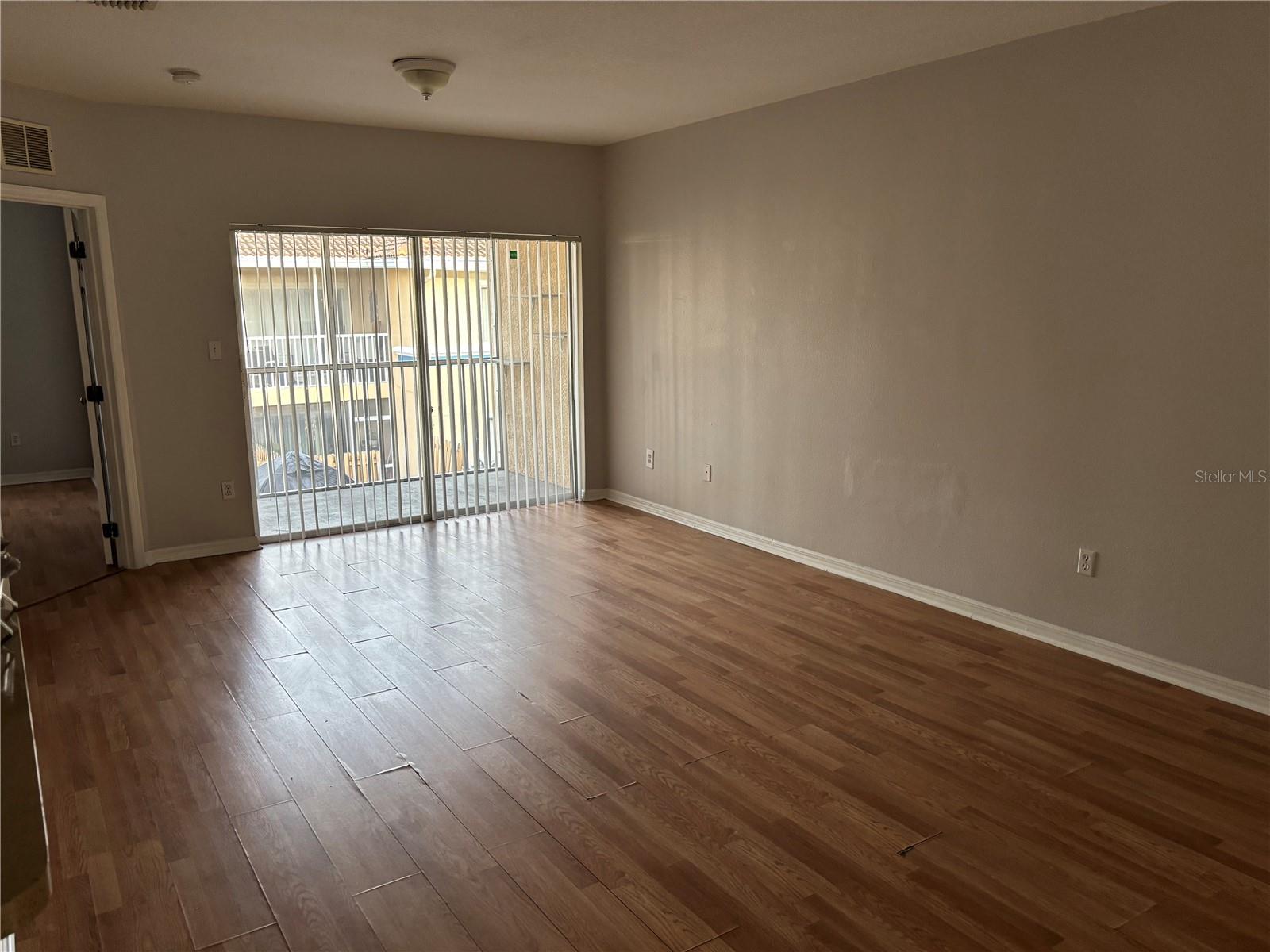 Image 6 of 21 For 533 Villa Del Sol Circle 202