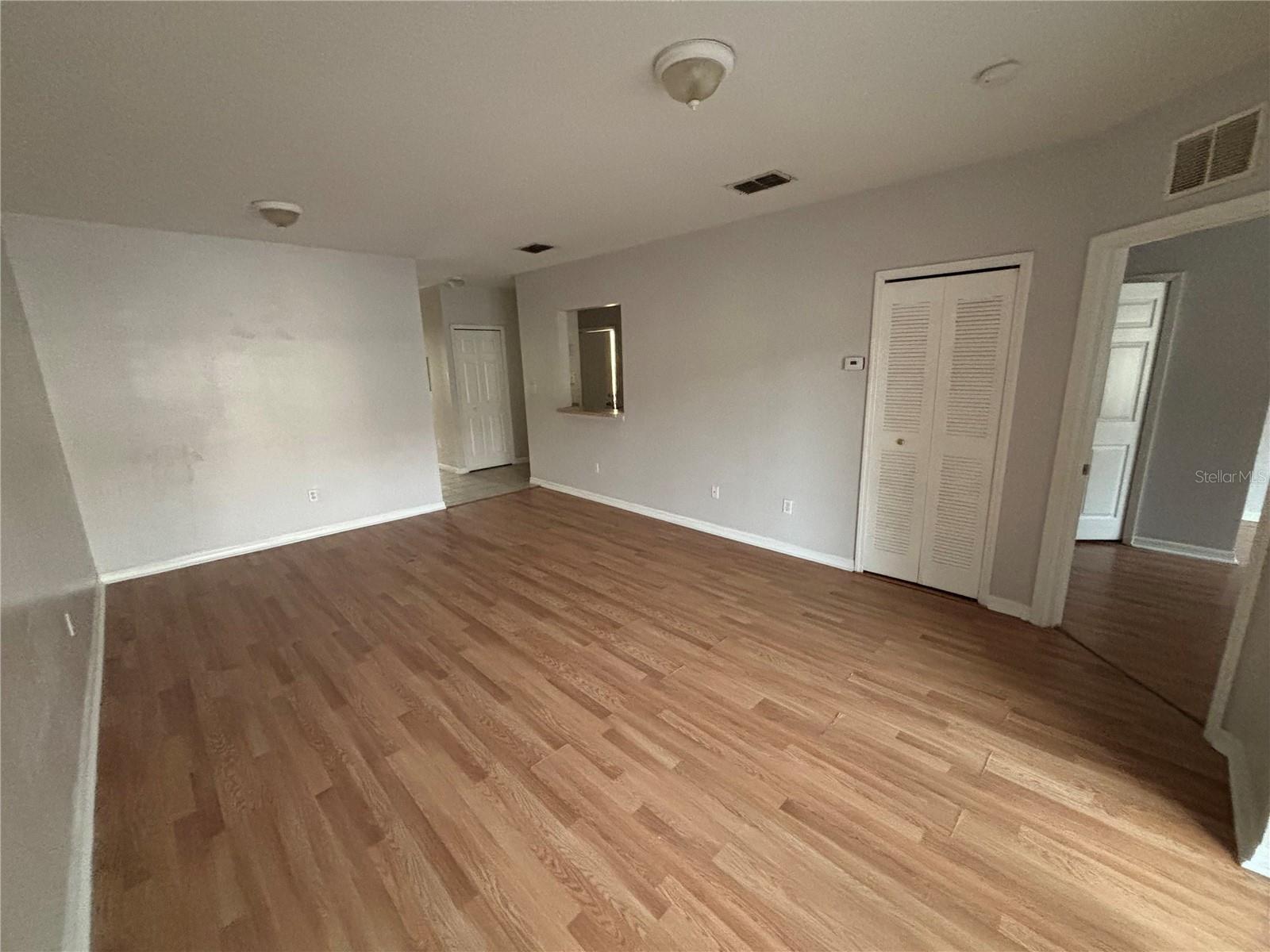 Image 8 of 21 For 533 Villa Del Sol Circle 202