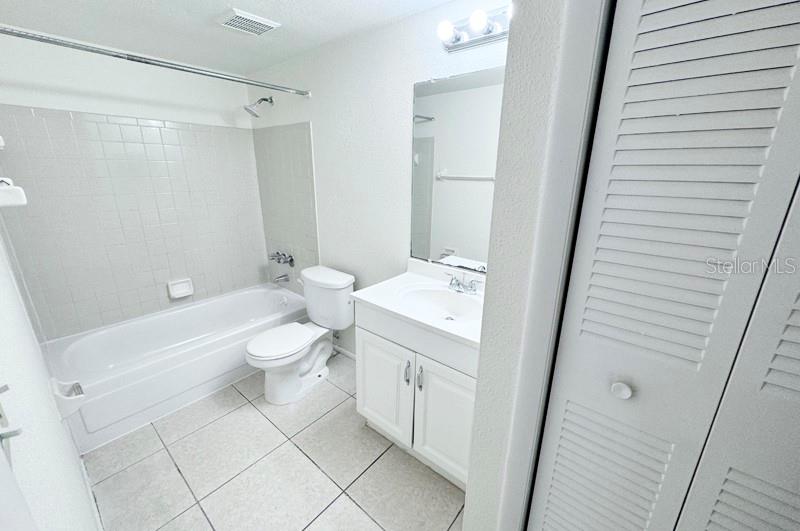 Image 14 of 45 For 2856 Somerset Park Drive 102