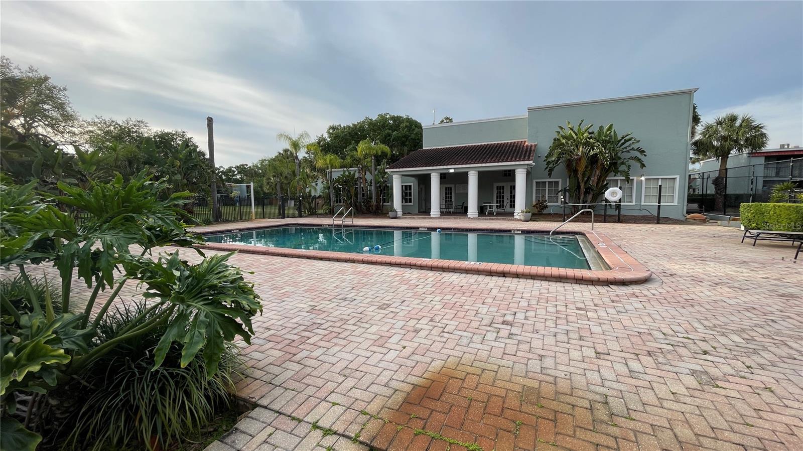 Image 22 of 45 For 2856 Somerset Park Drive 102