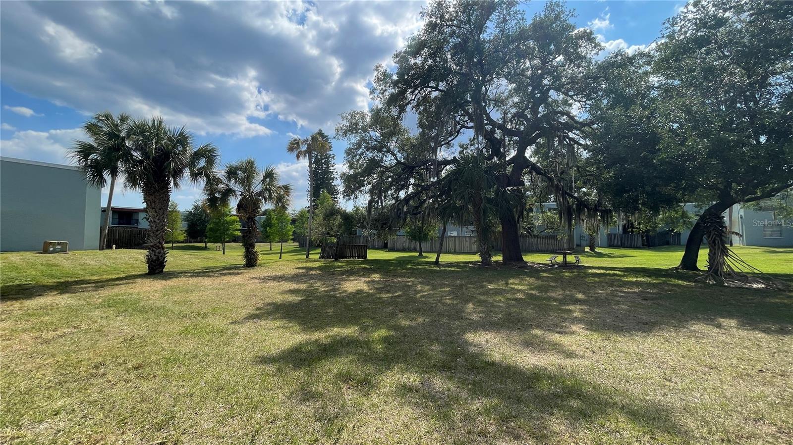 Image 37 of 45 For 2856 Somerset Park Drive 102