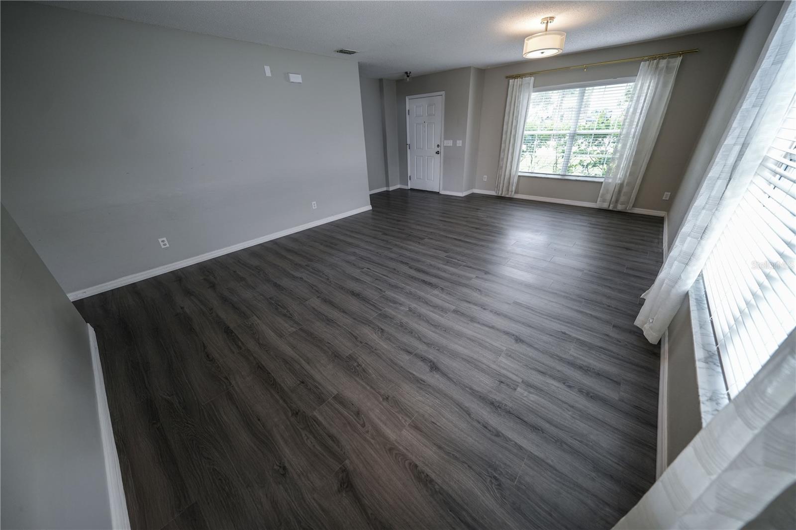 Image 23 of 23 For 1942 Knollcrest Drive