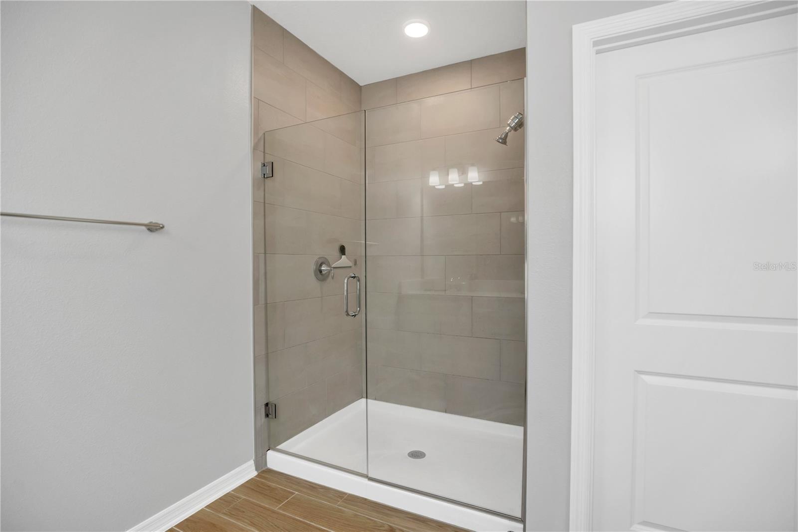 Image 22 of 33 For 635 Cheval Lane