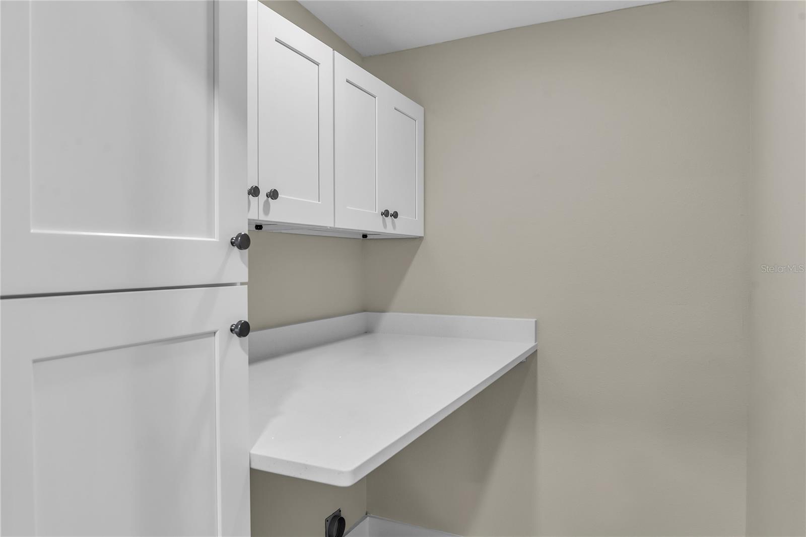 Image 13 of 29 For 1311 Silverstone Avenue