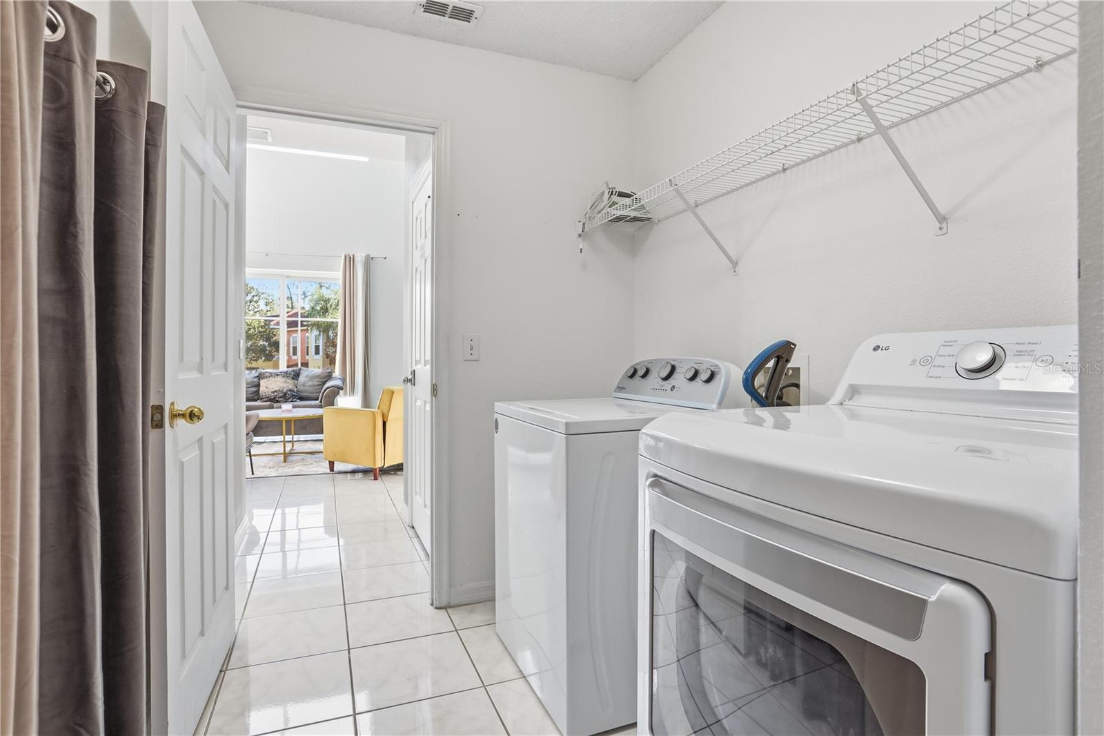 Image 19 of 49 For 8490 Oasis Key Cove