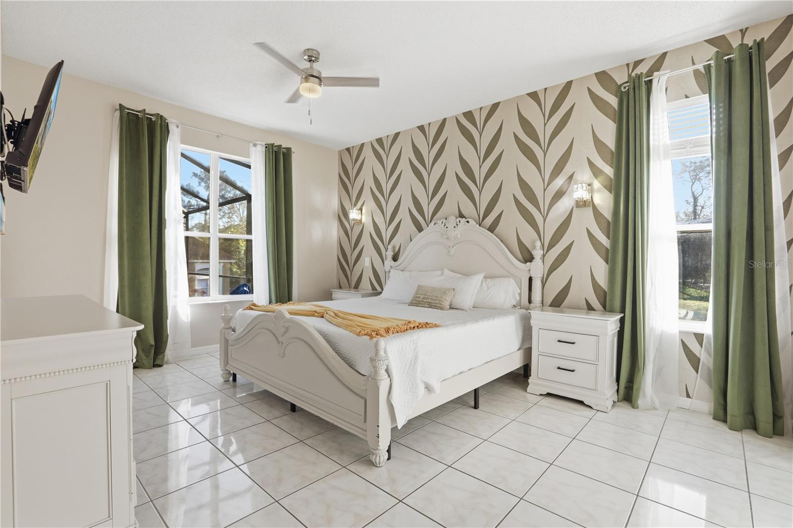 Image 20 of 49 For 8490 Oasis Key Cove