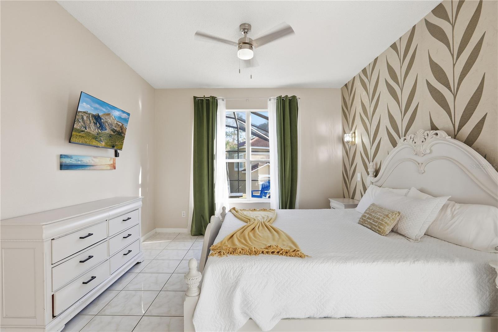 Image 21 of 49 For 8490 Oasis Key Cove