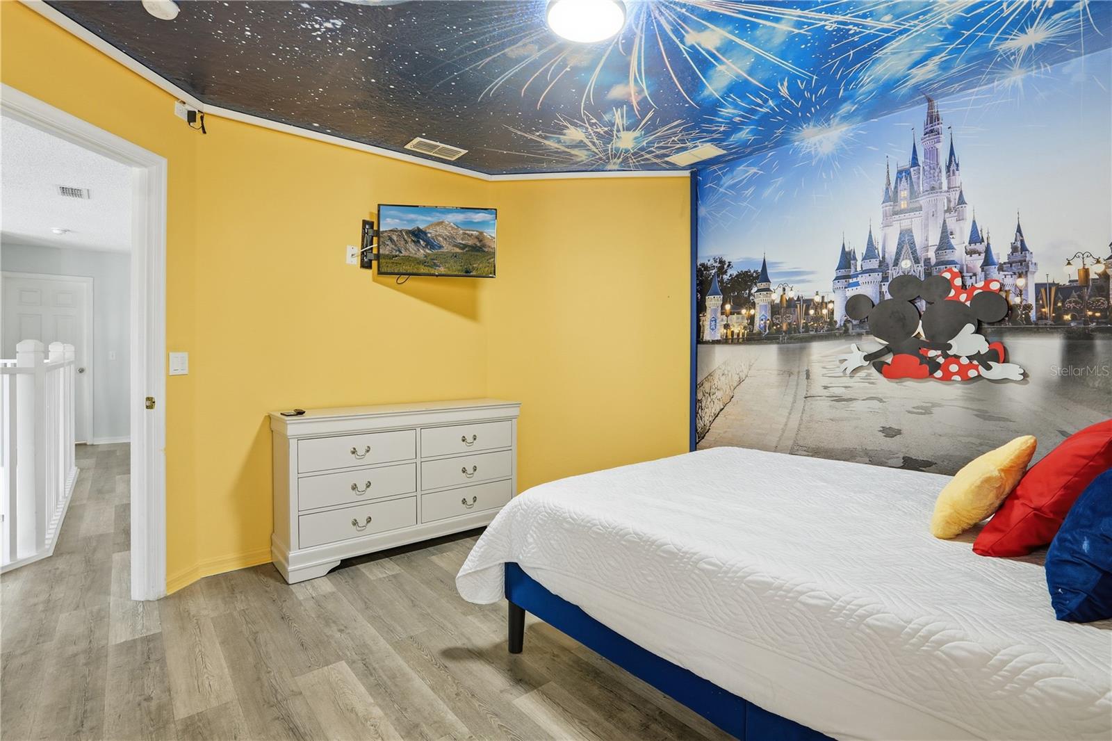 Image 30 of 49 For 8490 Oasis Key Cove