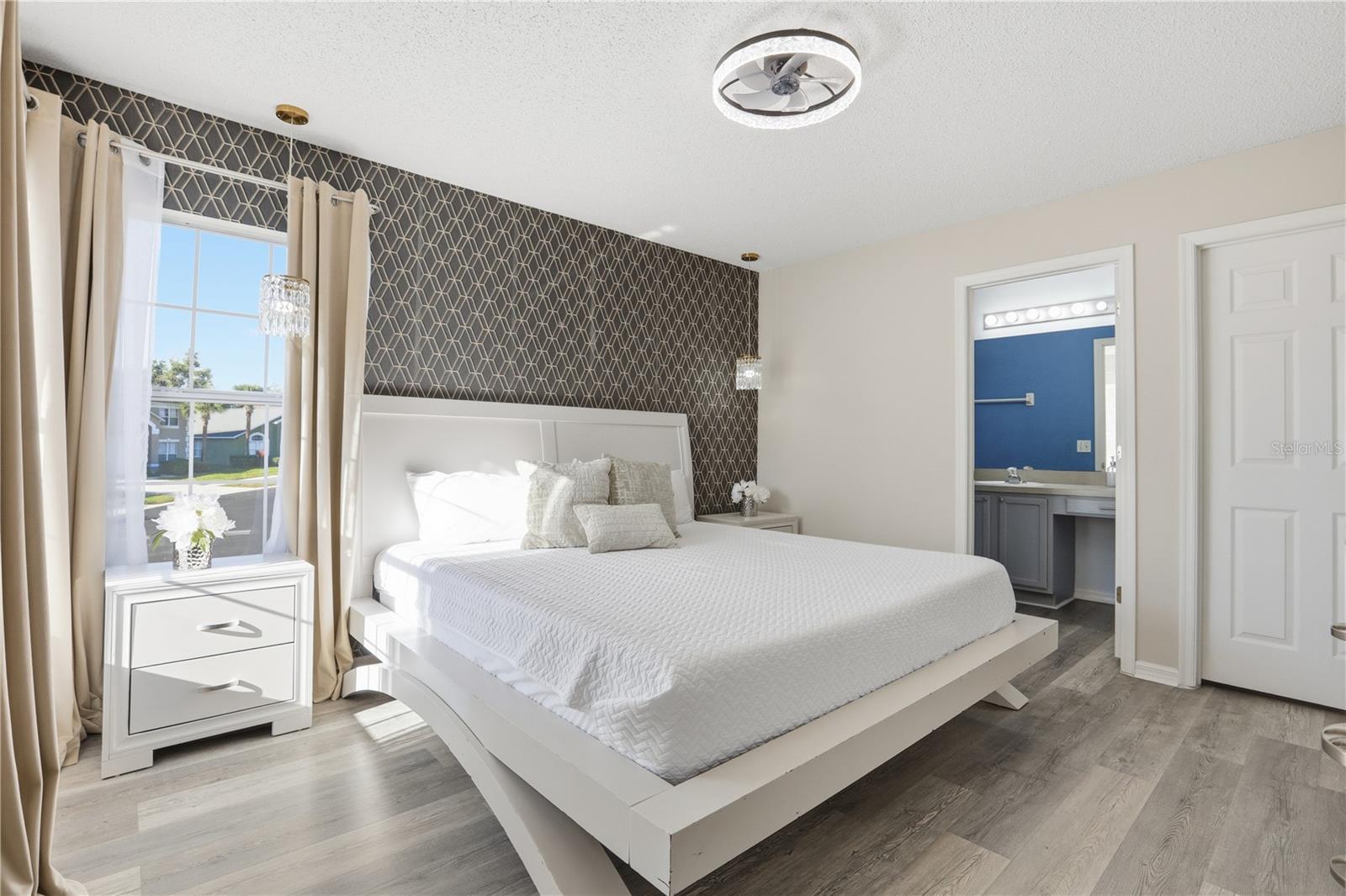 Image 38 of 49 For 8490 Oasis Key Cove