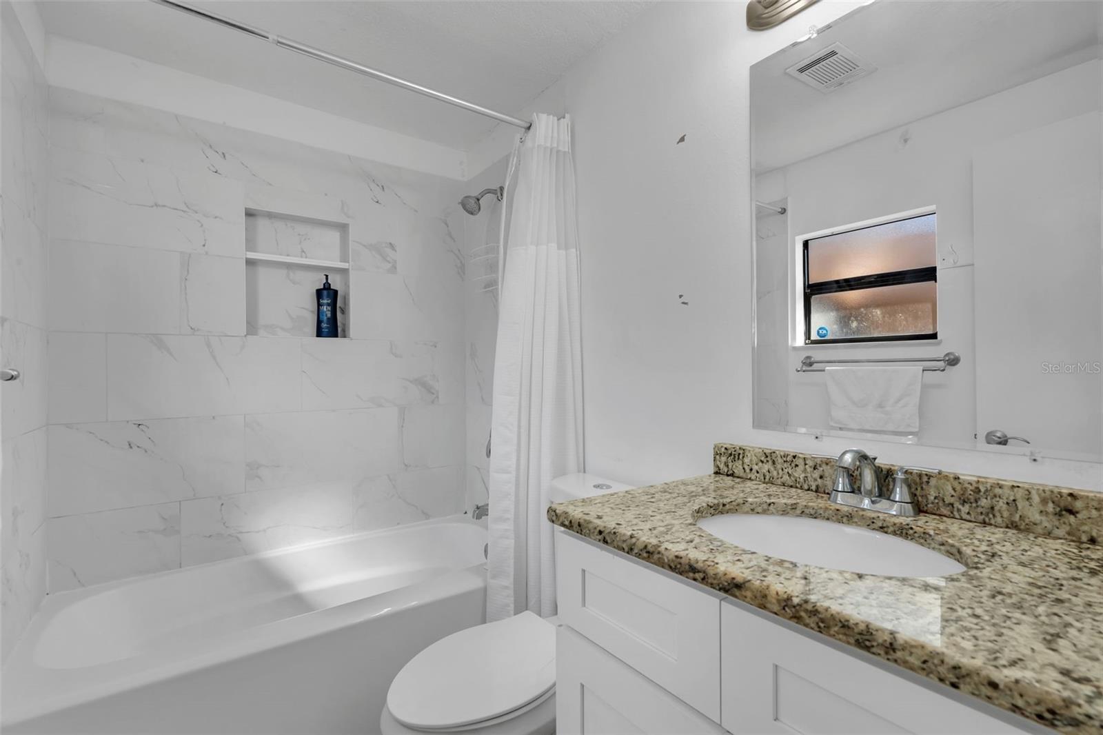 Image 20 of 41 For 373 Eron Way 47