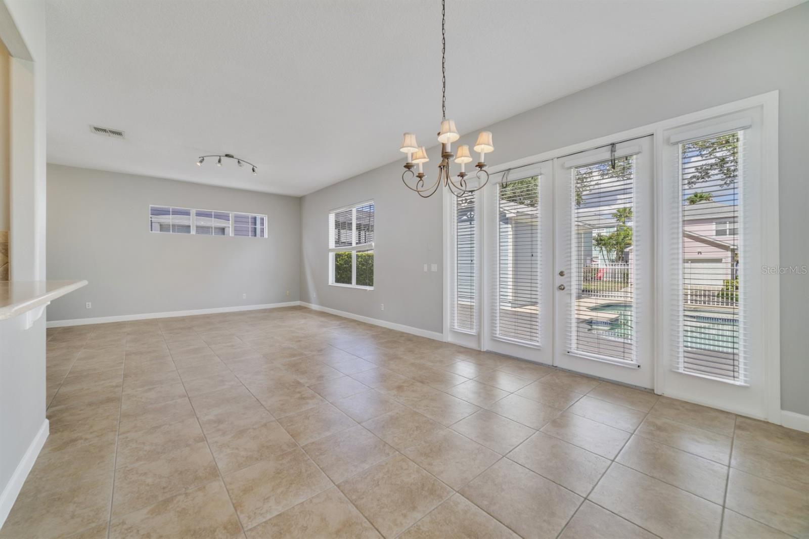 Image 15 of 35 For 1426 Fairview Circle