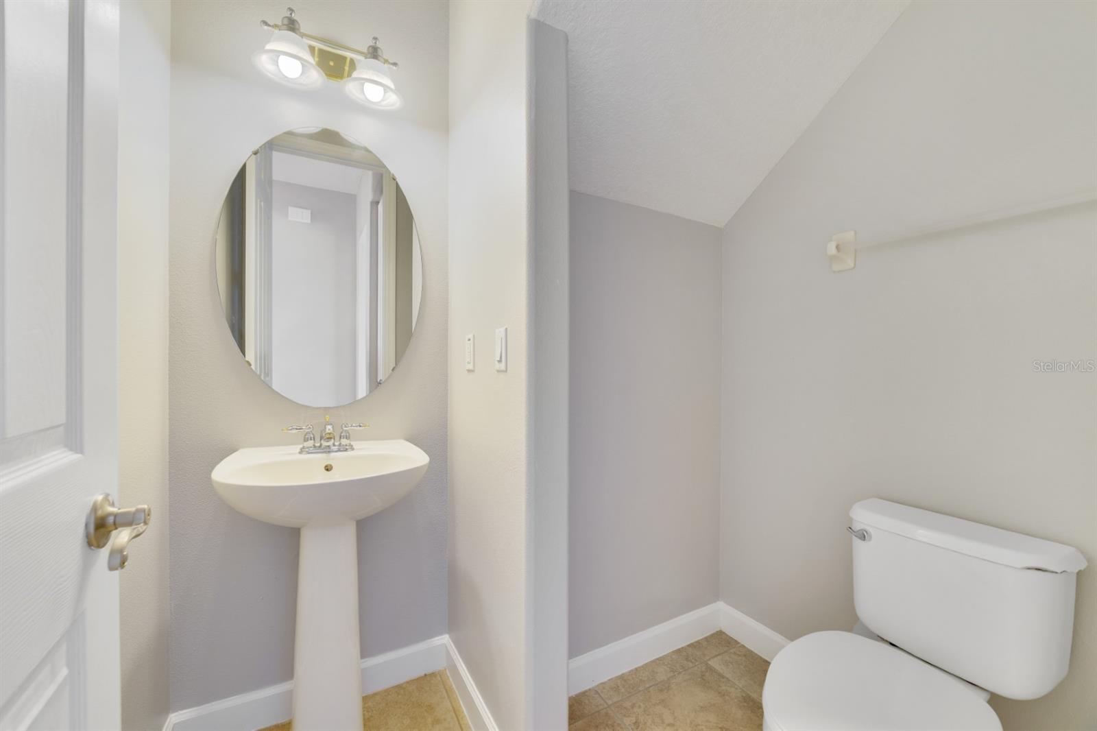 Image 7 of 35 For 1426 Fairview Circle