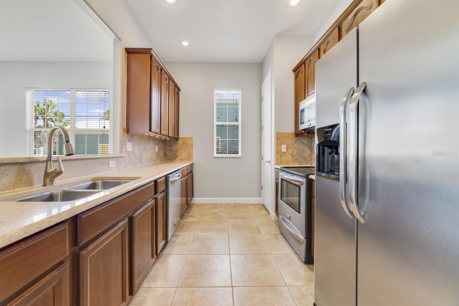 Image 8 of 35 For 1426 Fairview Circle