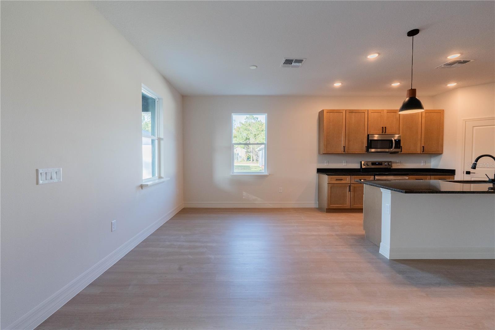 Image 12 of 53 For 911 New Hampshire Avenue