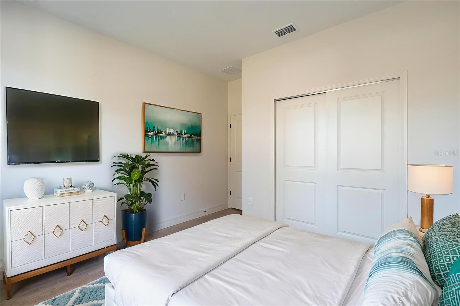 Image 36 of 53 For 911 New Hampshire Avenue